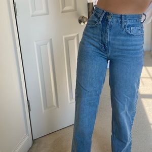 BDG High Wasted Baggy Jeans